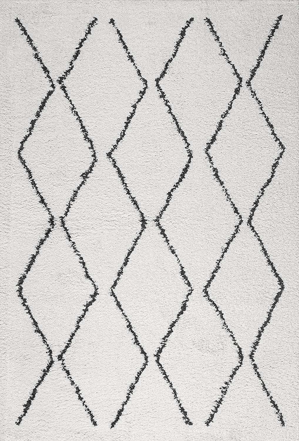 Fluffy White Moroccan Diamond Pattern Indoor Rug