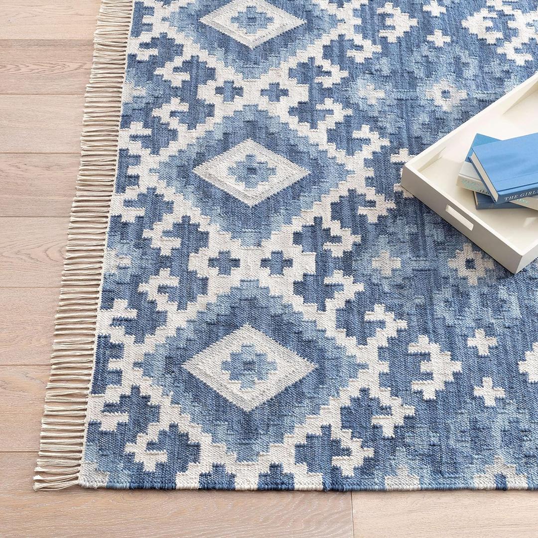 Blue geometric rug